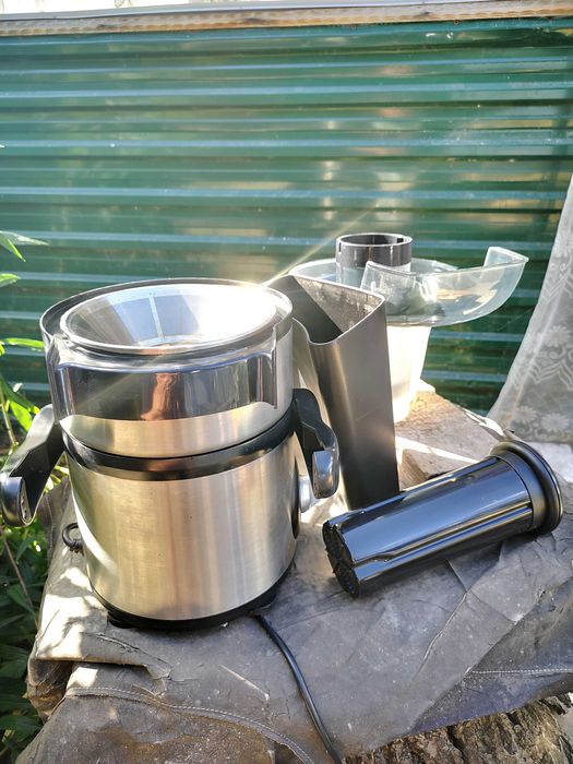 Соковыжималка электрическая