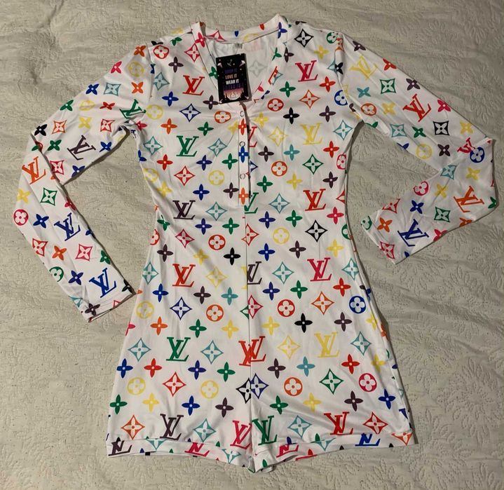 Pijama dama scurta cu maneci lungi tip salopeta LV alb