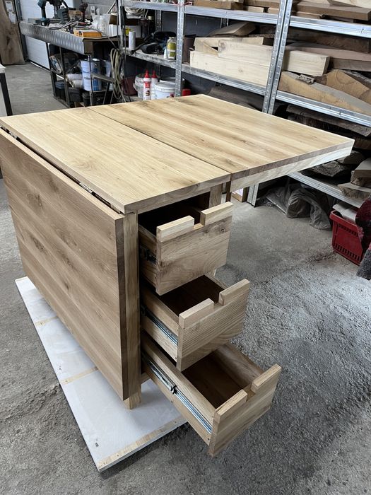 Сгъваема трапезна маса от дъб