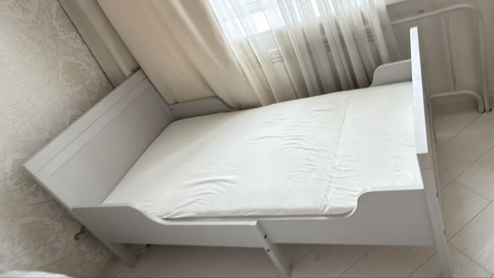 Продам детскую кровать IKEA