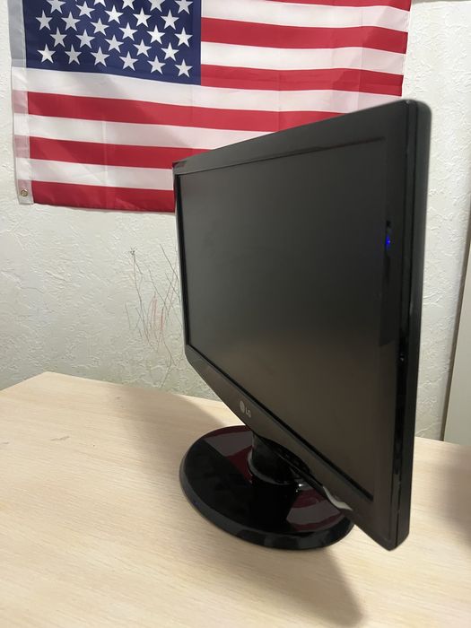 монитор LG Flatron W1943SE-PF 18.5
