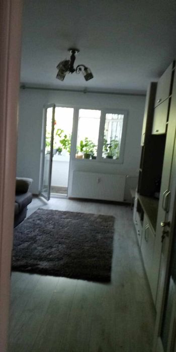 Vând apartament 2 camere Ploiești