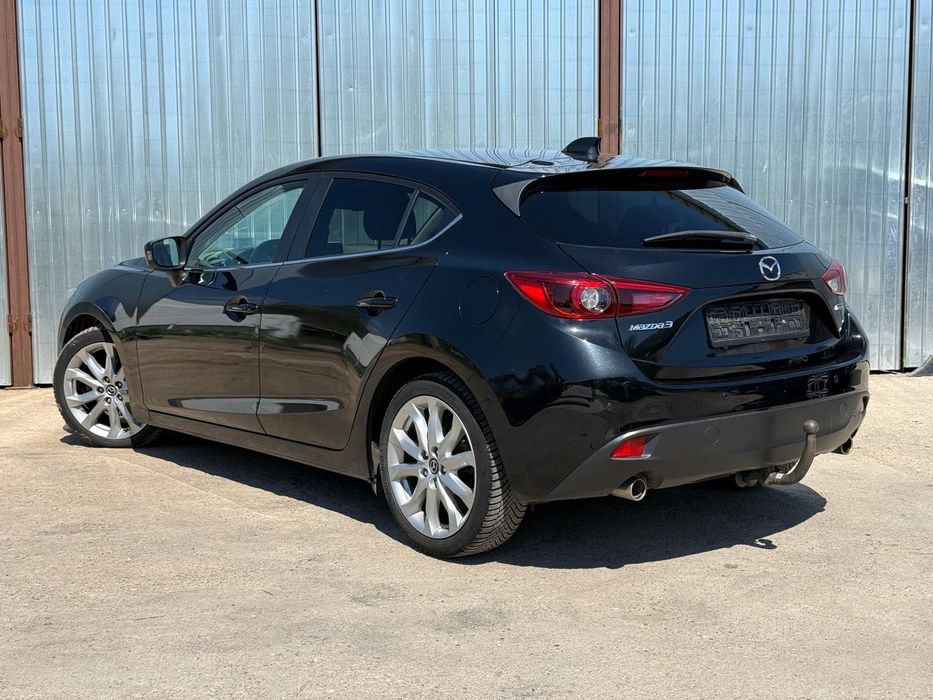 Mazda 3 Sport-Line G120 / Xenon / Head-up / Bose / Full istoric
