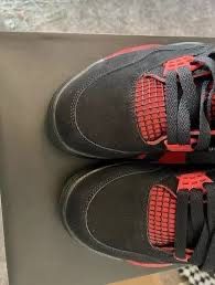 jordan 4 retro 10/11 au fost purtati de doua ori mai multe detal in pv