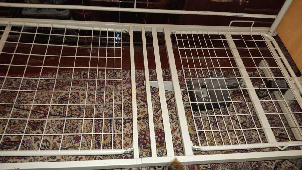 болнично електрически легло и помощна масичка