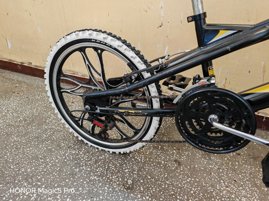 Vând  bicicleta bmx tip chopper 20 inch