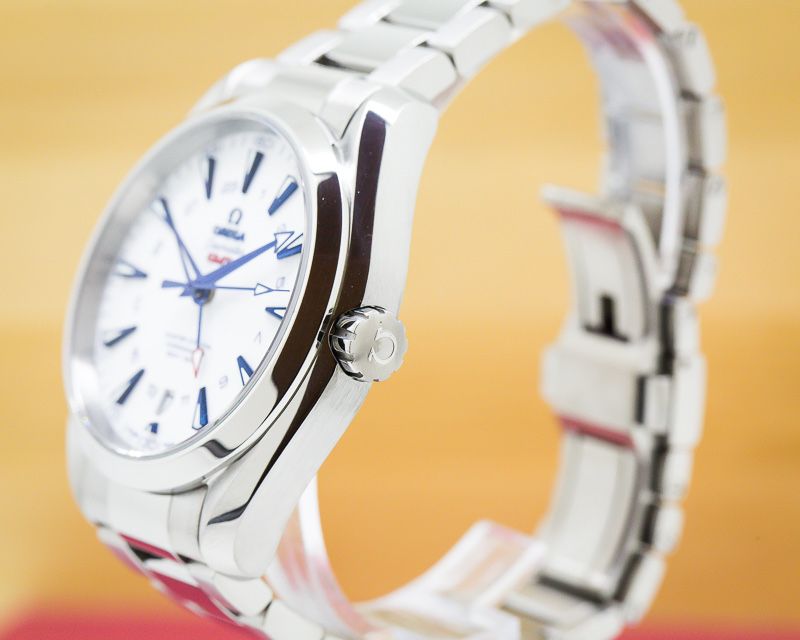 Часовник Omega Seamaster