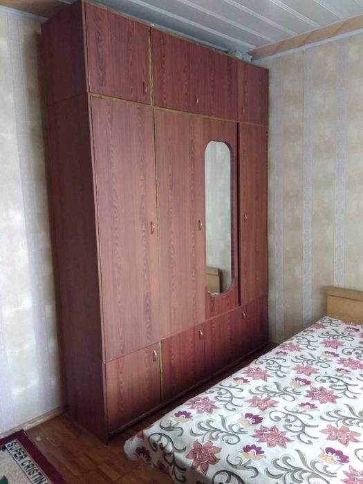 «ХАМЗА» Метро  1-комната, Обстановка. Молодая СЕМЬЯ -2-3 ДЕВУШКАМ.