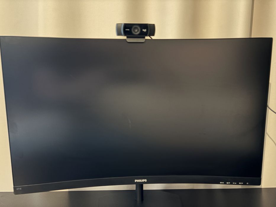 Monitor curbat Philips 27 inch