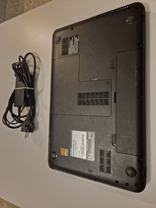 Laptop Toshiba Satellite C850D dual core