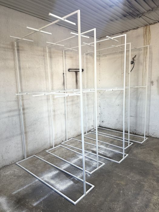 Торговое оборудование для магазины одежды!