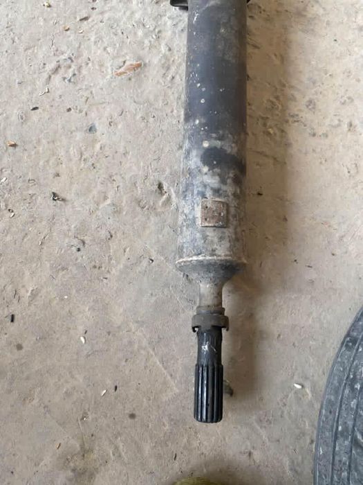 vaz Jiguli kardan sotiladi ishlidi sastyana yaxsh