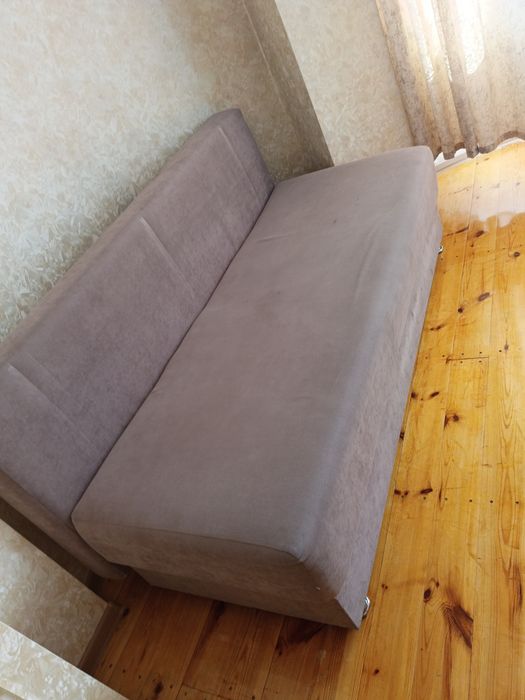 Срочно продам диван кровать б/у