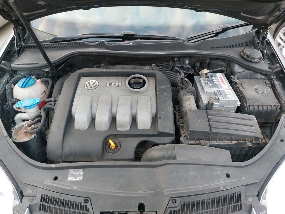 Capota fata - Orice piesa Volkswagen Jetta 1.9 TDI AUTOMAT BXE gri sobolan