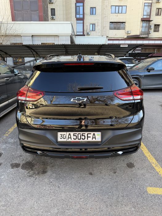 Tracker redline 2024 sotiladi full navarot 18300