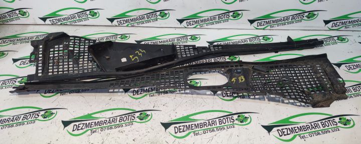 Grila ventilatie parbriz Dacia Logan prima generatie (facelift)