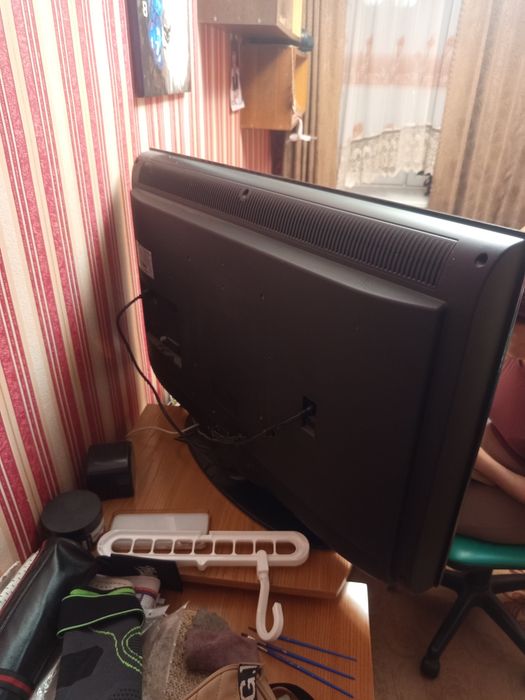 Смарт телевизор 32"