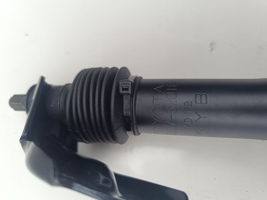 Амортизатор двигателя Toyota Camry scepter windom