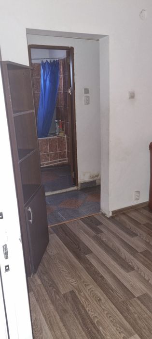 Închiriez apartament 3 camere 550 euro