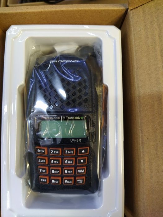 Мощна, двубандова, професионална радиостанция Baofeng UV-5R 8W, UV-6R,