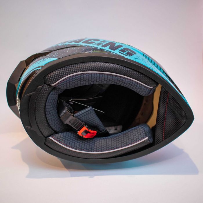 Каска за мотор пистов , скутер , ел. тротинетка др. ( Размер L 59-60 )