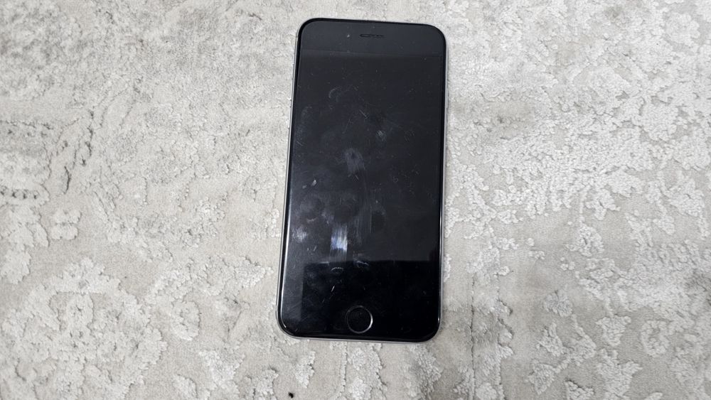 iPhone 6 silver 16Gb