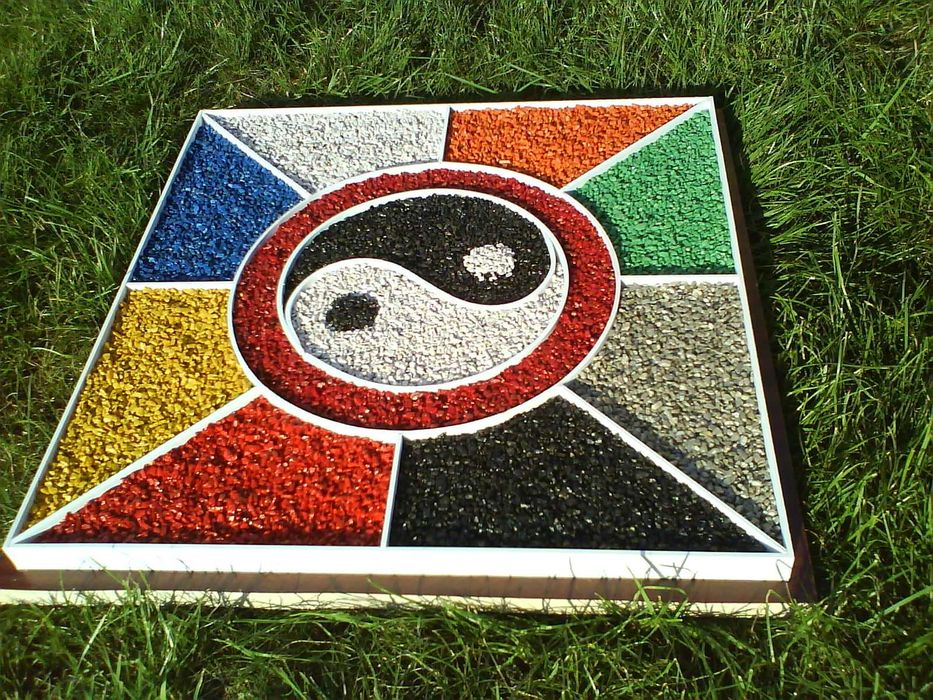 Декоративен цветен камък