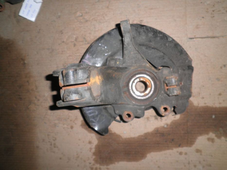 fuzeta dreapta fata ford kuga 2008