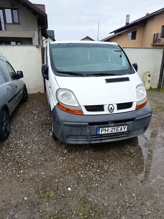Vând, Schimb Renault trafic 1.9 tdi cu mașina cu locuri.