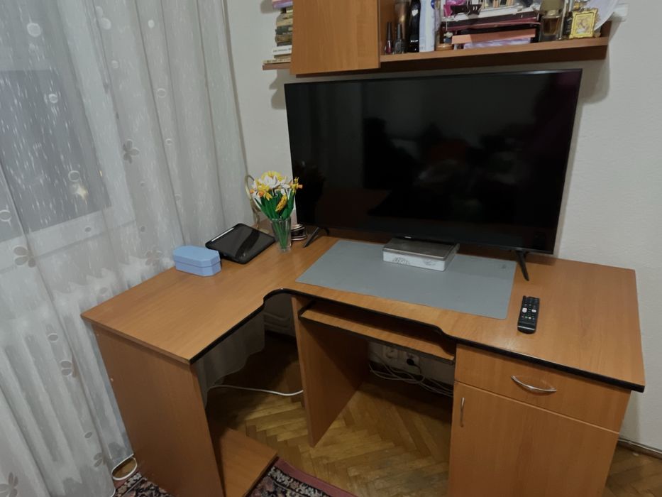birou pe colț în formă de L