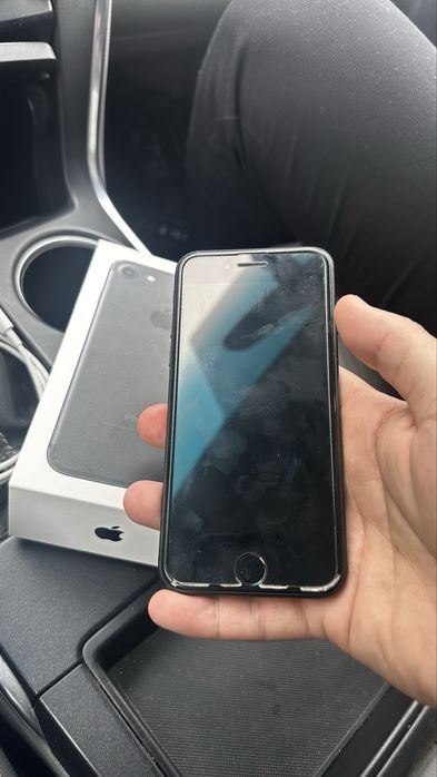Iphone 7 Сатам срочно Akb 100%