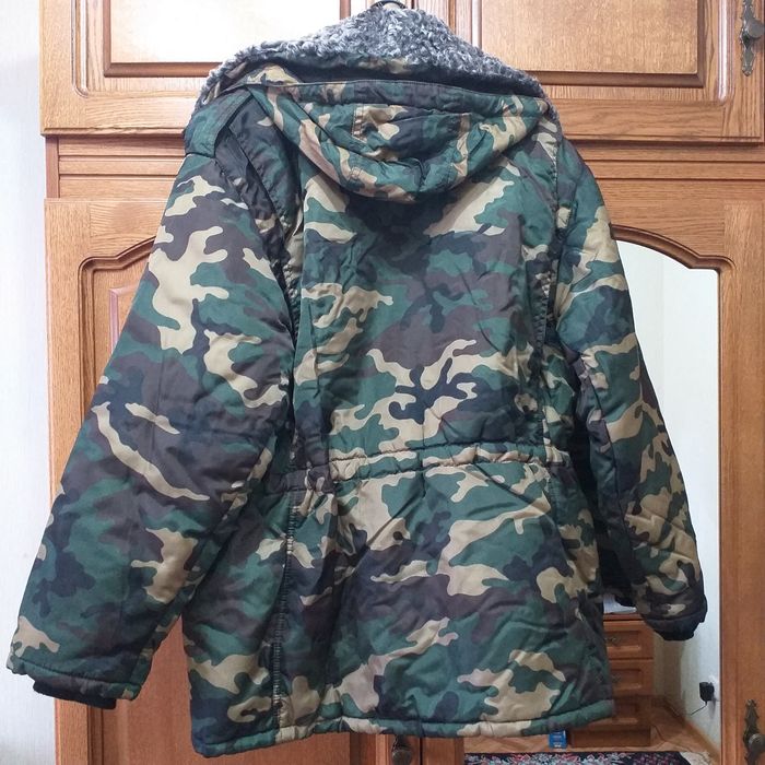 Продам бушлат с каракулевым воротником