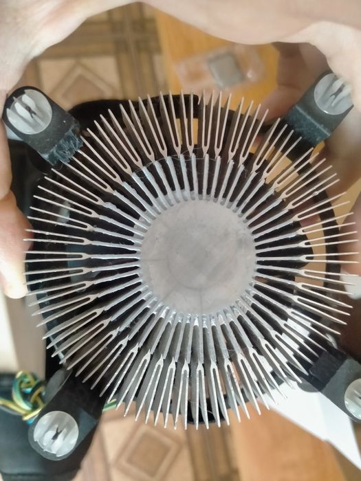 Кулер интеловский