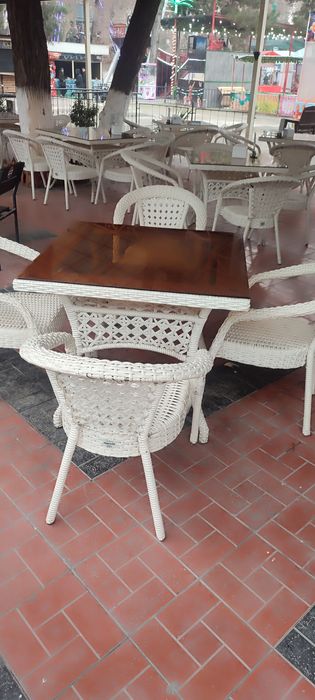 Стол стул сотилади