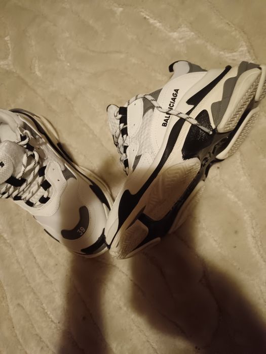 Vând adidași balenciaga