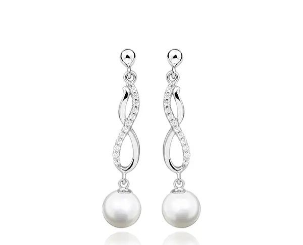 Обеци и гривна , бели плоски перли