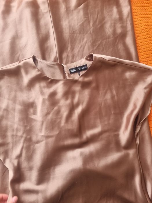 Платье базовое бежевое