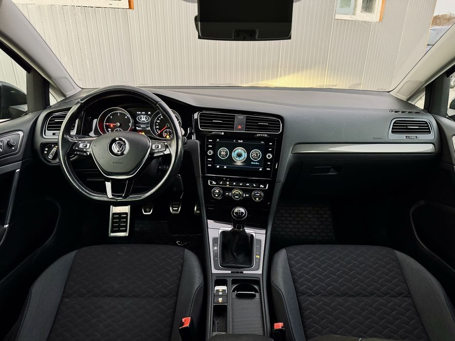 VW Golf 7 Facelift 1.6 TDI *2019* *Euro 6* *Usor avariat*