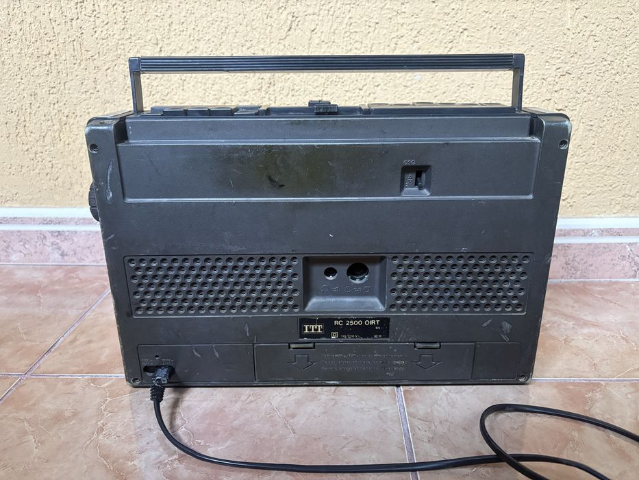 Radio casetofon ITT RC 2500 defect