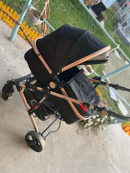 Продам коляску в отличном состоянии.