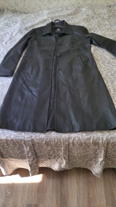 Продам кожаный плащ