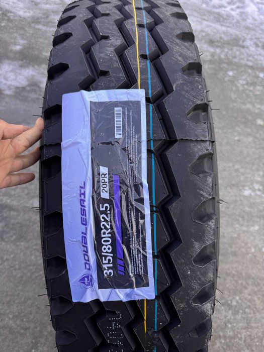 Yuk mashinalari uchun shinalar Doublesail 315/80R22.5 20PR EA61