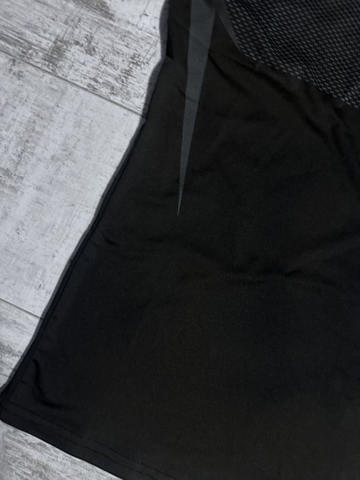 Tricou compresat gymshark Onyx V5