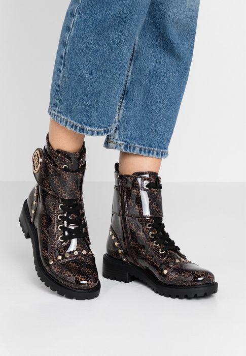 Дамски боти GUESS оригинал малък дефект 35.36.37