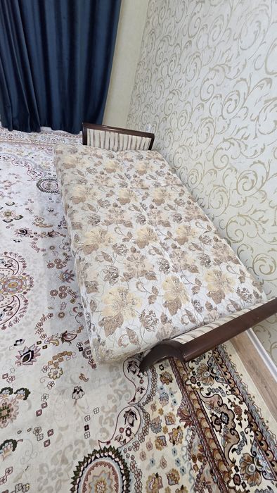 Продам диван в хорошем состоянии