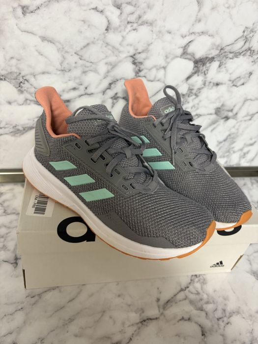 Дамски оригинални маратонки Adidas