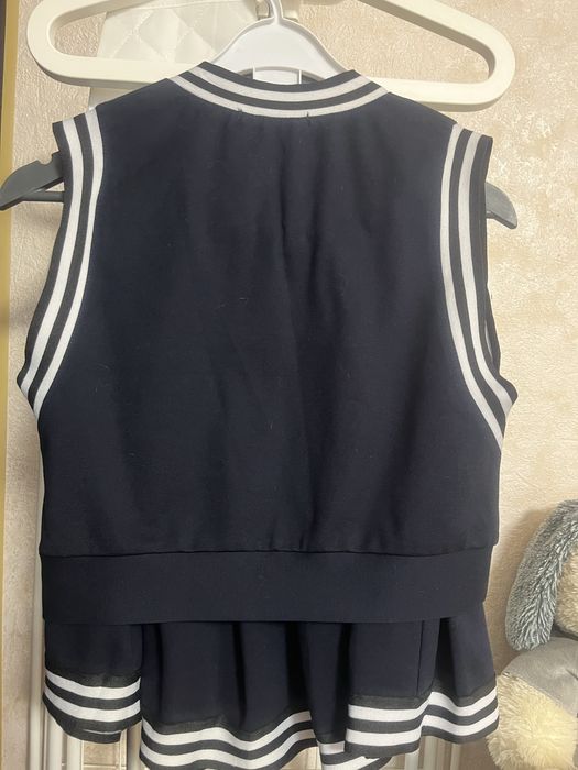 Продам школьный костюм для девочки