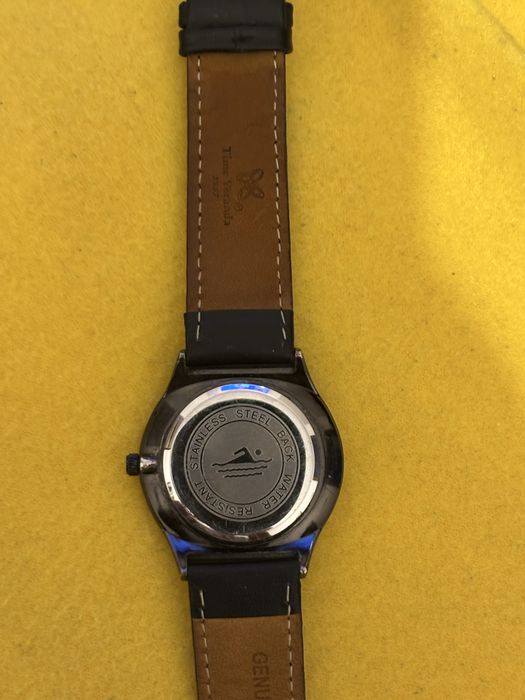 ceas GENEVA quartz in stare foarte buna purtat ocazional
