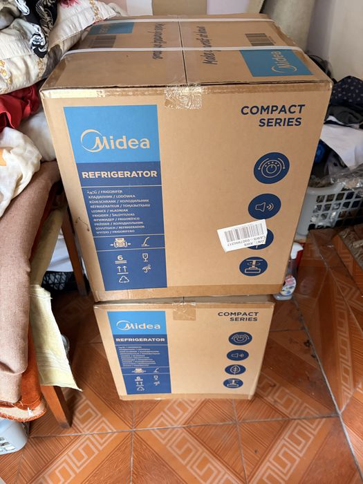 Mini Frigider Midea MDRD86SLF01 alb