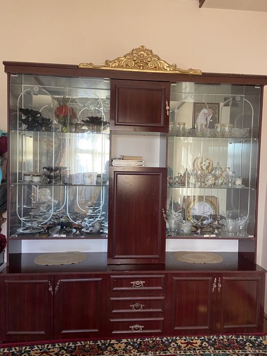 Продается мебельная стенка